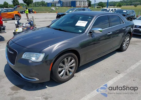 2017 Chrysler 300C Awd z USA, uszkodzony, nr VIN 2C3CCAKG7HH637483